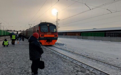 Ждали больше часа: электрички остановились в Новосибирской области