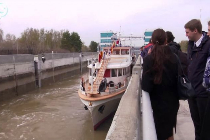 Глазунов теплоход Новосибирск. Затон Новосибирск корабль Глазунов. Глазунов теплоход Новосибирск МО. Теплоход Рио-1 концерты.