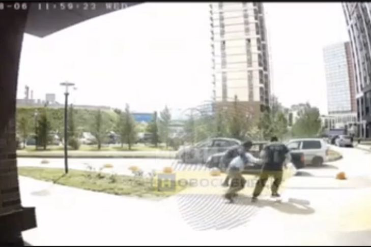 Похищение мужчины с чемоданом в Новосибирске оказалось спектаклем