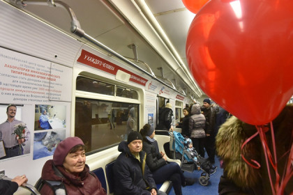 Вагон, посвященный крови новосибирцев, появился в метро 