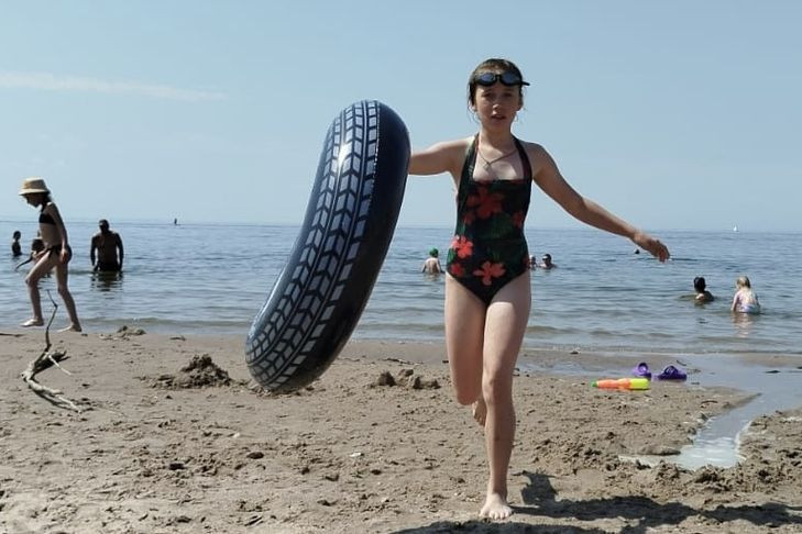 Новосибирцы массово ринулись на пляжи в жаркий выходной 7 июня