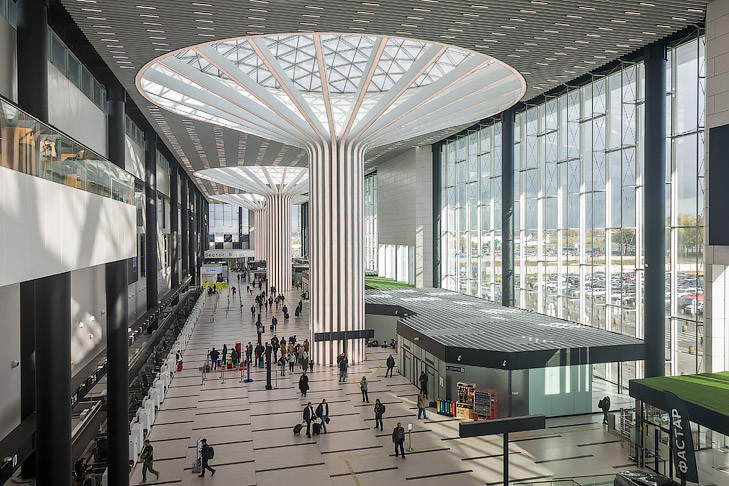 Восьмилетний мальчик жил один двое суток в аэропорту Толмачево