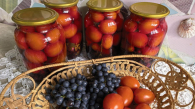 Новосибирцам раскрыли рецепт вкусных помидоров с виноградом на зиму