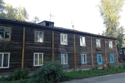 Жилой барак в Затоне Новосибирска привлек внимание главы СКР Бастрыкина