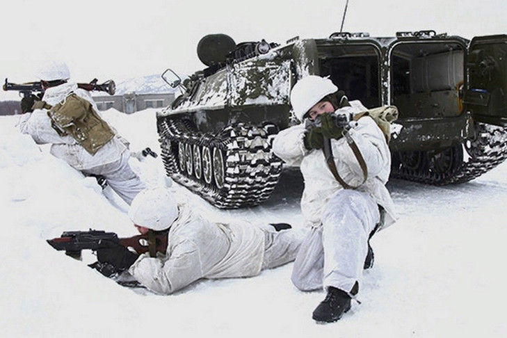 Получить повышенную выплату и мужскую профессию могут новосибирцы на службе по контракту