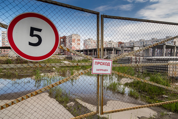 В Новосибирске сносят шесть недостроенных школ