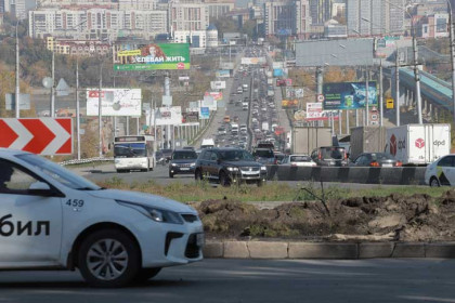 Названа дата возобновления шестиполосного движения по Октябрьскому мосту