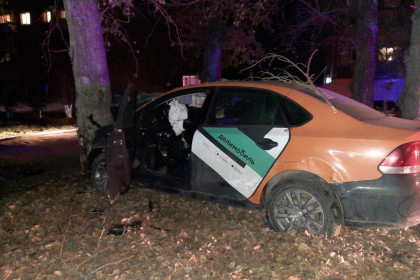 Каршеринговый Volkswagen попал в смертельную аварию в Новосибирске