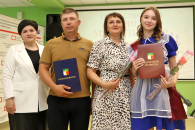 Семнадцать выпускников Татарского округа окончили школу с медалью