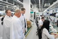 Александр Жуков оценил возможности роста производства электроники в Новосибирской области