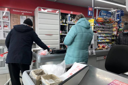 Продажу памперсов и курицы ограничили в торговых сетях Новосибирска