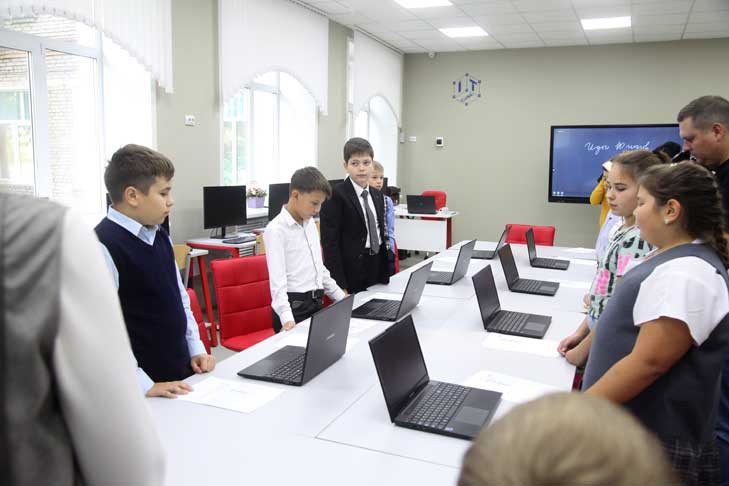 Новые профессии смогут осваивать школьники в первом районном IT-кубе в Татарске