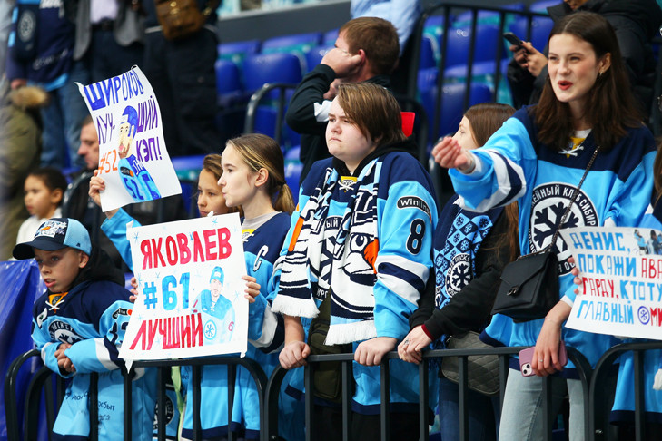 Андрей Травников поблагодарил ХК «Сибирь» за «интригующий» сезон