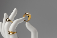 На ювелирные украшения новосибирцы потратили пять миллиардов рублей