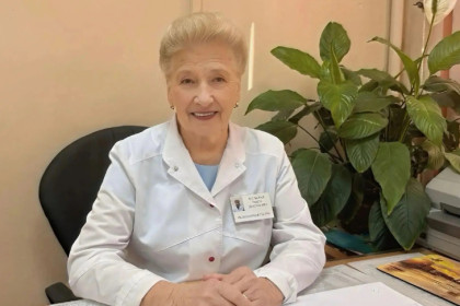 Самая старшая медсестра в Новосибирске отметила 90-летие