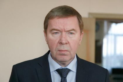 Экс-главу Колыванского района Аверина освободили от наказания за махинации с землей