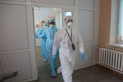 Врач-реаниматолог рассказал об изменении подхода к лечению COVID-19 в больницах Новосибирска