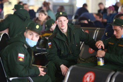 Более 2000 жителей Новосибирской области призовут в армию осенью 2021