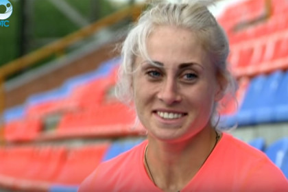 Чемпионка по бобслею бежала за Коченево на сельских играх