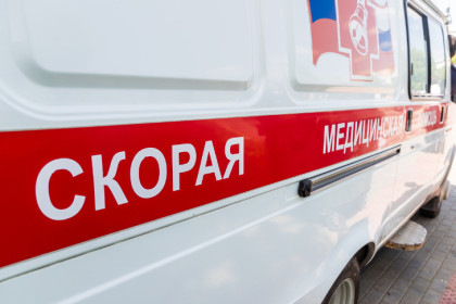 В Новосибирске водитель «Ниссана» бросил пассажира на костылях и сбежал от ГАИ