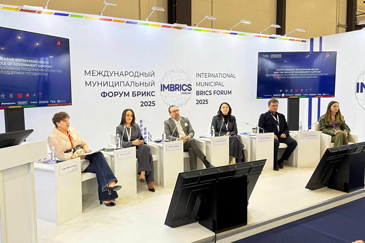 Ведущие мероприятий стали самыми популярными креативными специальностями среди молодежи