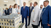 Анатолий Серышев посетил медицинские учреждения Омска