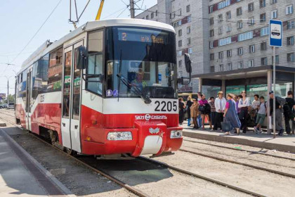 Андрей Травников: модернизированные трамваи в новом дизайне пустят по улицам Новосибирска