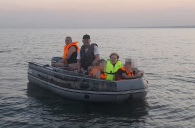 Семью в лодке без мотора посреди Обского водохранилища спасли в Новосибирске