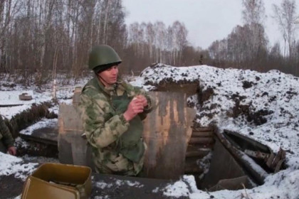 Метать гранаты учат на полигонах мобилизованных из Новосибирска