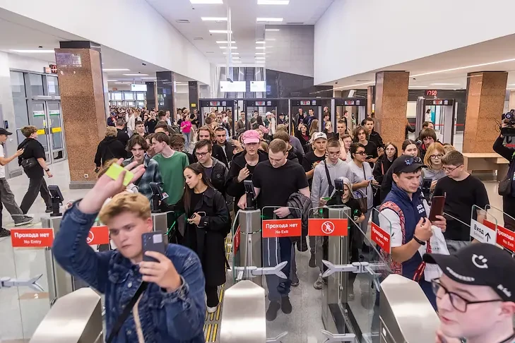 Более 55 тыс пассажиров уже прошли через станцию «Спортивная» в Новосибирске