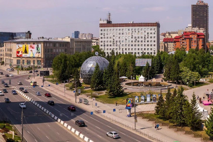 «Шарик» устоял: суд отклонил иск о сносе кафе у театра «Глобус» в Новосибирске