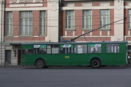 Троллейбус №5 ударил током парня в Новосибирске – СКР начал проверку