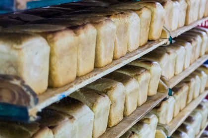 В Новосибирске по заданию Москвы проверяют цены на хлеб