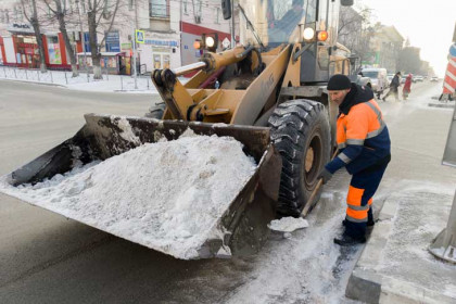 Новую технику для уборки дорог за 700 млн рублей получит Новосибирск