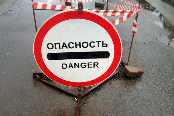 Honda Integra протаранила остановку в Новосибирске: есть жертвы 