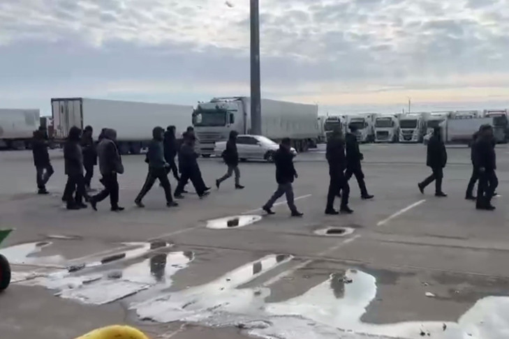 Сотни мигрантов-нарушителей нашли в Новосибирске во время рейда «Иностранец»