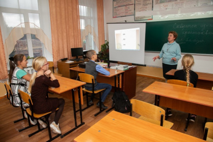 Вероятность дистанта в школах Новосибирска прокомментировал министр Федорчук