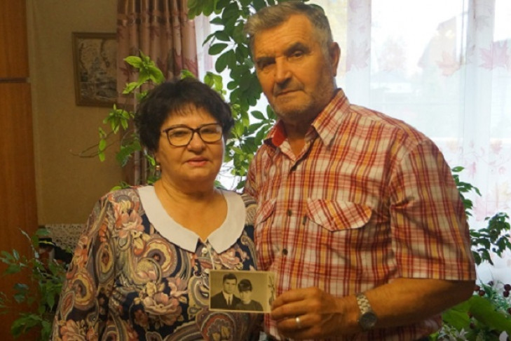 «Как жить, когда некому дарить любовь?»: больше 50 лет вместе супруги из Черепаново