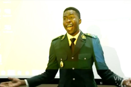 Душевно спели «Офицеров» африканские курсанты НВВКУ