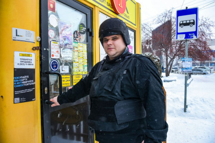 Продавец в табачном ларьке Новосибирска вызвал ГБР на двух полицейских