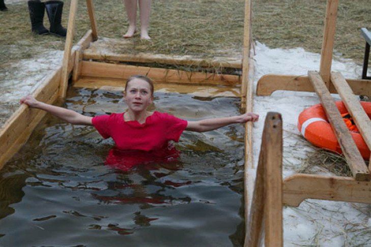Новосибирский Роспотребнадзор изучает качество воды в крещенских купелях  