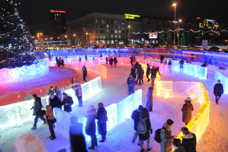 Снежный городок-2018 открылся в Новосибирске
