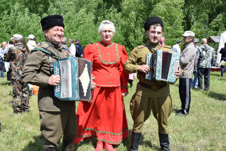 Казаки региона собрались на фестиваль под Карасуком
