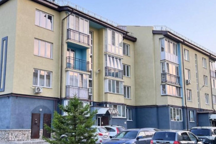 На трещины в стенах из-за студии танцев жалуются жители Краснообска