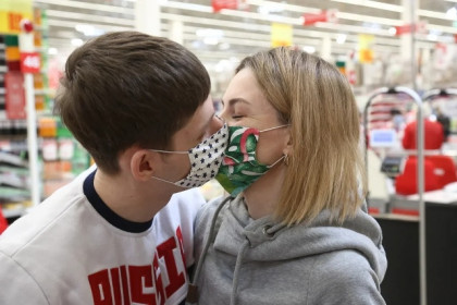 Новосибирск надел маски – мода нерабочей недели 2020