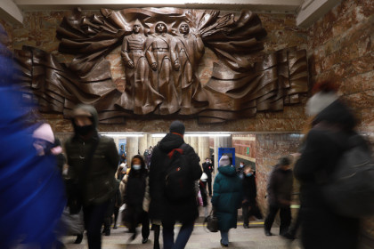 Ребенок упал на рельсы станции метро «Площадь Ленина» в Новосибирске