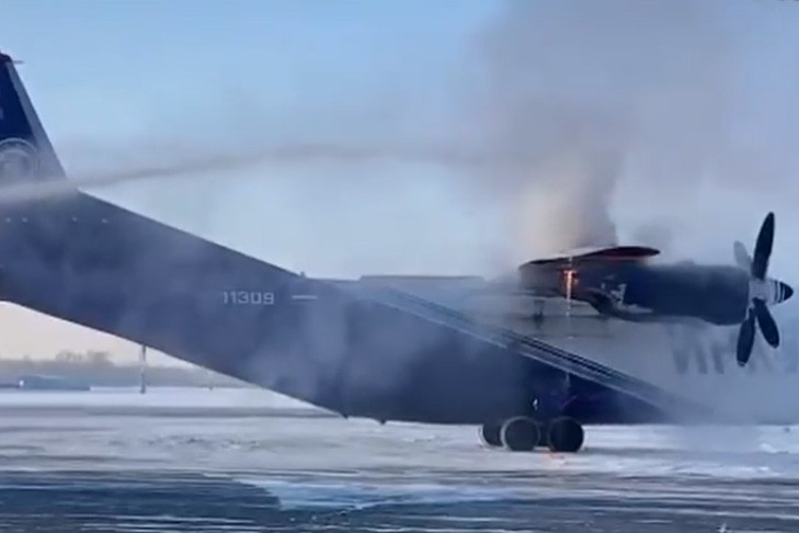 Причину возгорания самолета Ан-12 в Толмачево назвали в Новосибирске