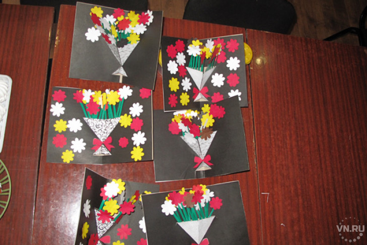 Энергетики-волонтеры помогли изготовить праздничные открытки воспитанникам «ДРООДИ» 