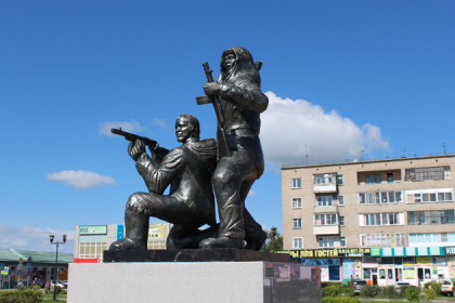 Освободителям Севска установили памятник в Барабинске