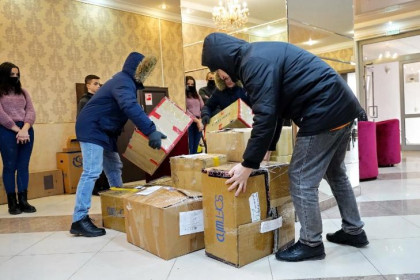 Теплые вещи передали беженцам из ЛНР и ДНР в Новосибирске